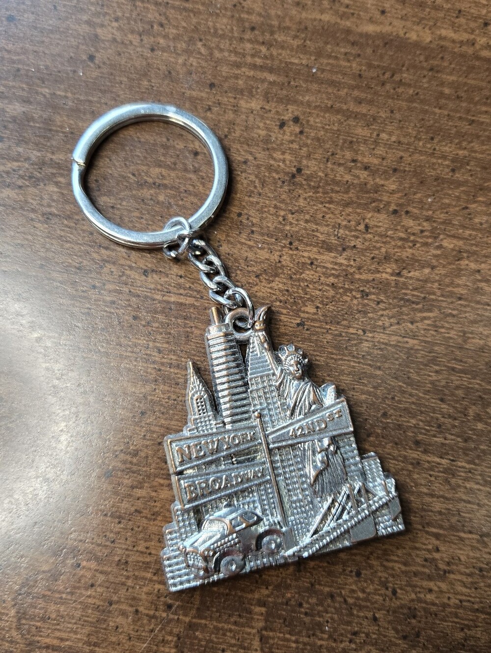 *SALE* New York Broadway 42nd Manhattan NYC Travel Souvenir Silver Tone Keychain